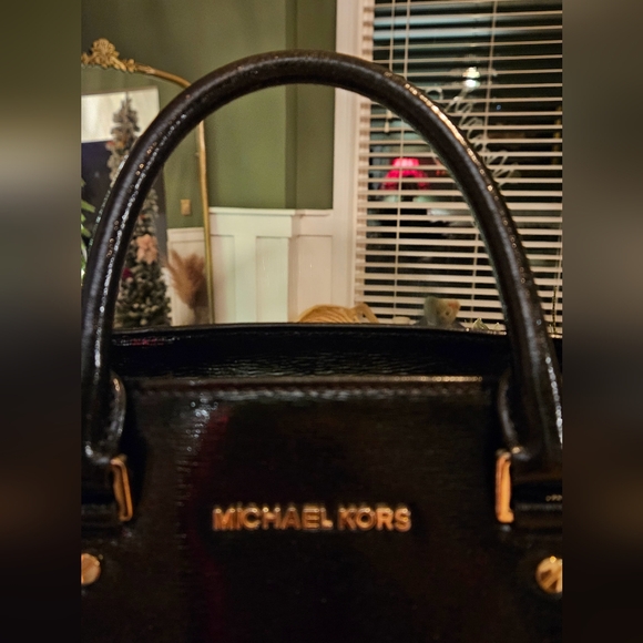 MICHAEL KHORS Selma Large Top Zip Satchel Patent Leather -Black. - Picture 9 of 14